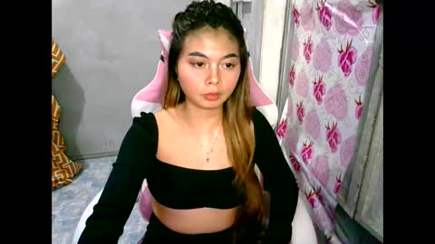 urasian_donna23 online show from January 9, 2025, 3:34 pm