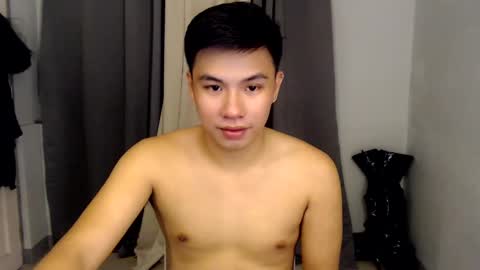 Snapshot of urasian_hardcockxx chatting on January 9, 2025, 6:59 am milly online show from January 9, 2025, 6:59 am