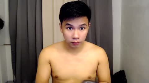 Snapshot of urasian_hardcockxx chatting on January 15, 2025, 8:09 am milly online show from January 15, 2025, 8:09 am