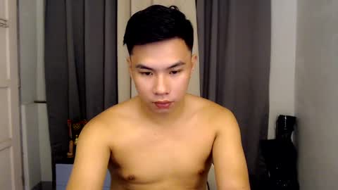 Snapshot of urasian_hardcockxx chatting on February 12, 2025, 8:49 am milly online show from February 12, 2025, 8:49 am