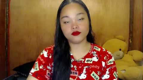 Snapshot of urasian_hotchix69 chatting on November 3, 2025, 9:43 am Lycah online show from November 3, 2025, 9:43 am