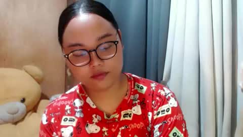 Snapshot of urasian_hotchix69 chatting on December 19, 2025, 7:48 am Lycah online show from December 19, 2025, 7:48 am