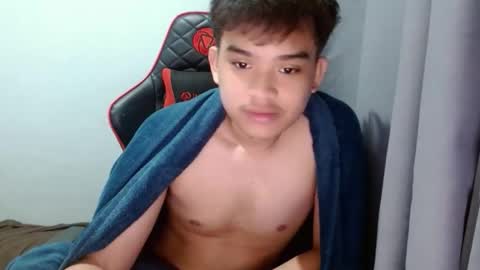 Snapshot of urasian_kentoyxx77 chatting on November 3, 2025, 7:09 am Kentoy online show from November 3, 2025, 7:09 am