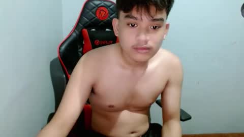 Snapshot of urasian_kentoyxx77 chatting on November 28, 2025, 11:46 am Kentoy online show from November 28, 2025, 11:46 am