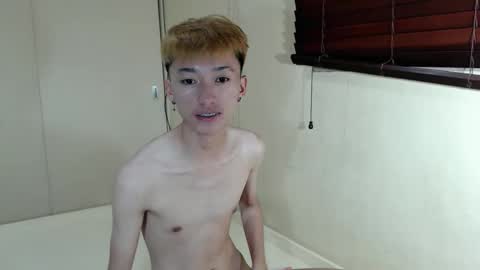 urasian_ladyboyxxx online show from May 4, 2026, 8:05 pm
