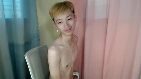 urasian_ladyboyxxx online show from May 6, 2026, 5:46 am