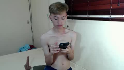 urasian_ladyboyxxx online show from May 16, 2026, 10:41 pm