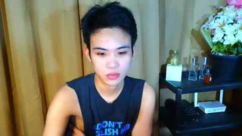 Snapshot of urasiancumboix2 chatting on November 3, 2025, 6:36 am urasiancumboix2 online show from November 3, 2025, 6:36 am