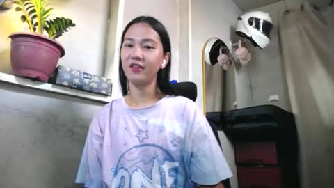 Snapshot of urasiantserika chatting on April 18, 2026, 1:09 am Erika online show from April 18, 2026, 1:09 am