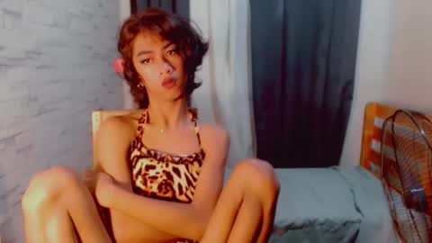 Snapshot of urasianyana chatting on April 10, 2026, 12:38 am urasianyana online show from April 10, 2026, 12:38 am