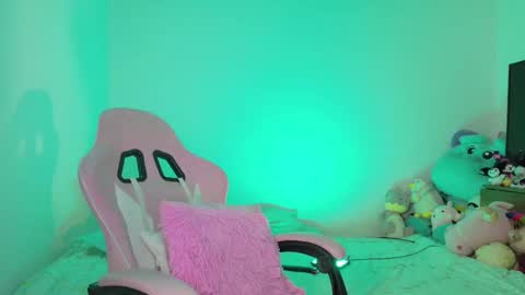 Snapshot of urbaby6irl chatting on February 13, 2026, 9:49 am Danielle online show from February 13, 2026, 9:49 am