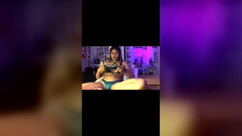 Snapshot of urbabygurl13 chatting on April 29, 2026, 1:53 am urbabygurl13 online show from April 29, 2026, 1:53 am