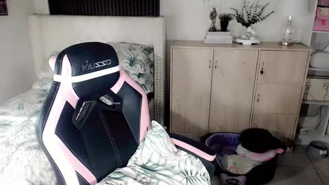 MONICA DEMONYETA online show from December 27, 2024, 4:58 am