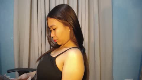 Snapshot of urbbgurl_lynxx chatting on October 20, 2025, 8:48 am Urbbgurl lynxx online show from October 20, 2025, 8:48 am