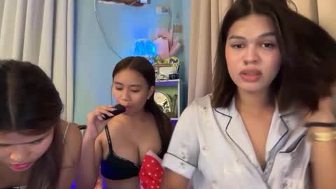 Snapshot of urbbgurl_lynxx chatting on November 7, 2025, 12:05 pm Urbbgurl lynxx online show from November 7, 2025, 12:05 pm