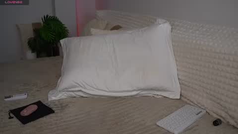 Ksenia Pterson online show from July 14, 2026, 2:05 am