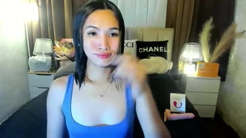 urblossom_princess online show from October 21, 2025, 3:57 pm