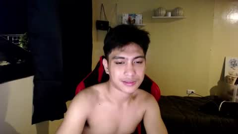 Snapshot of urcuteguy_jhonx chatting on July 20, 2026, 2:30 pm Dannie online show from July 20, 2026, 2:30 pm