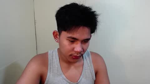 Snapshot of urcutie_asianboy chatting on October 2, 2025, 7:48 am KEN online show from October 2, 2025, 7:48 am