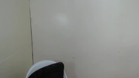 Snapshot of urcutie_asianboy chatting on October 10, 2025, 7:29 am KEN online show from October 10, 2025, 7:29 am