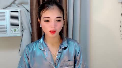 urcutie_ayah online show from December 5, 2025, 7:06 am