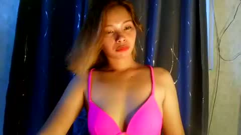 Snapshot of urcutiepiegirl chatting on June 1, 2026, 4:47 am urcutiepiegirl online show from June 1, 2026, 4:47 am