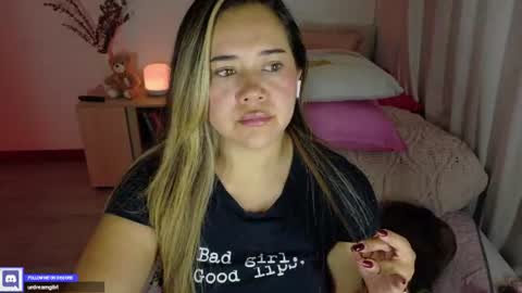 Snapshot of urdreamgiirl chatting on June 21, 2026, 2:36 am Mia Miller online show from June 21, 2026, 2:36 am