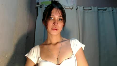 Snapshot of urdreamgirl_stephanie chatting on July 3, 2026, 12:33 pm stephanie online show from July 3, 2026, 12:33 pm