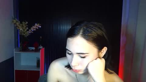 urfave_bbgirl online show from November 26, 2025, 12:28 pm