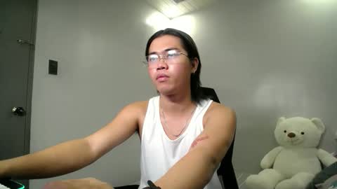 Snapshot of urfuckinghighness chatting on March 11, 2026, 10:32 am ask me online show from March 11, 2026, 10:32 am