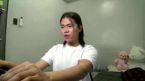 Snapshot of urfuckinghighness chatting on June 6, 2026, 12:10 pm ask me online show from June 6, 2026, 12:10 pm