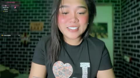 Snapshot of urgirl_dimple chatting on April 3, 2026, 7:06 am Dimple online show from April 3, 2026, 7:06 am