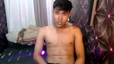 urhot_frank online show from September 12, 2025, 7:30 am