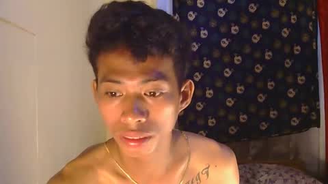 Snapshot of urhotfuckingass chatting on October 14, 2025, 12:44 am richard online show from October 14, 2025, 12:44 am