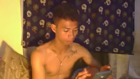 Snapshot of urhotfuckingass chatting on November 2, 2025, 11:29 pm richard online show from November 2, 2025, 11:29 pm