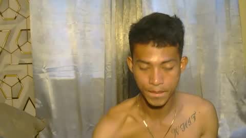 Snapshot of urhotfuckingass chatting on November 5, 2025, 6:46 am richard online show from November 5, 2025, 6:46 am