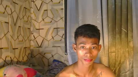 Snapshot of urhotfuckingass chatting on November 8, 2025, 9:31 am richard online show from November 8, 2025, 9:31 am