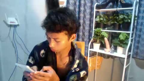 Snapshot of urhotfuckingass chatting on January 7, 2026, 12:24 am richard online show from January 7, 2026, 12:24 am