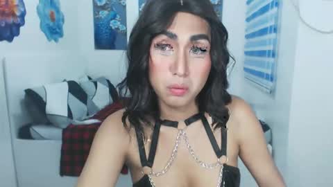 Snapshot of urhotsapphire chatting on April 13, 2026, 2:33 pm urhotsapphire online show from April 13, 2026, 2:33 pm