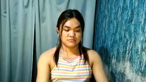 urhottie_bella online show from July 7, 2026, 7:56 am