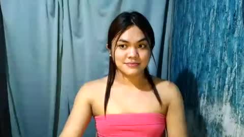 urhottie_bella online show from July 24, 2026, 3:10 pm