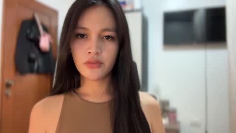 Amira online show from September 29, 2025, 1:00 am