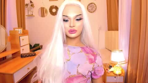 Snapshot of urladyprincessmassivecock chatting on November 17, 2025, 6:41 am jhaii online show from November 17, 2025, 6:41 am