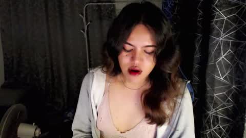 Snapshot of urlovely_hait chatting on March 8, 2026, 8:01 pm Sham online show from March 8, 2026, 8:01 pm
