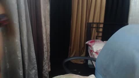 Snapshot of urlovercockxxx chatting on December 17, 2024, 3:06 am janah online show from December 17, 2024, 3:06 am