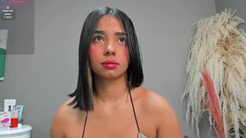 Snapshot of urlovex chatting on September 18, 2025, 8:11 pm Love online show from September 18, 2025, 8:11 pm