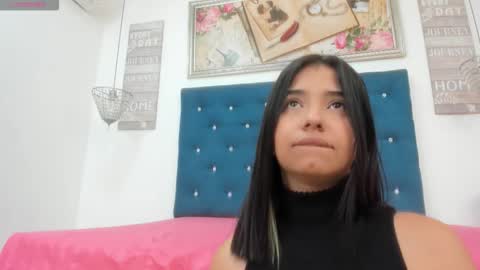 Snapshot of urlovex chatting on December 19, 2025, 6:59 pm Love online show from December 19, 2025, 6:59 pm