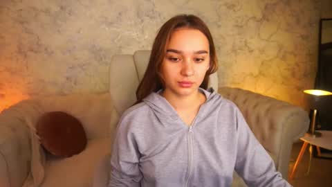 MusaPleasure online show from November 17, 2025, 7:47 am