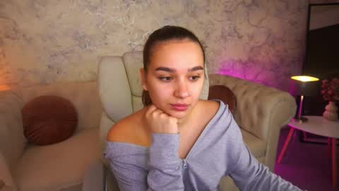 MusaPleasure online show from November 18, 2025, 7:35 am