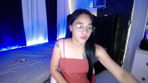 Snapshot of urpetit_soflexx chatting on May 6, 2026, 8:30 am urpetit_soflexx online show from May 6, 2026, 8:30 am